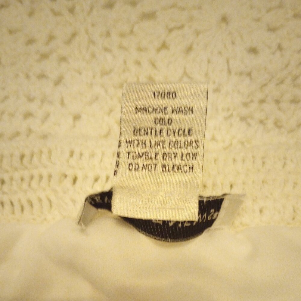 Newport News gorgeous Crocheted maxi skirt white lined size L New in bag! - Picture 5 of 7